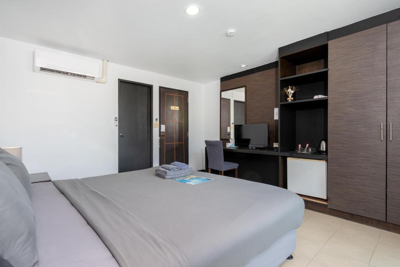 Black Pantera Hostel Patong Zewnętrze zdjęcie