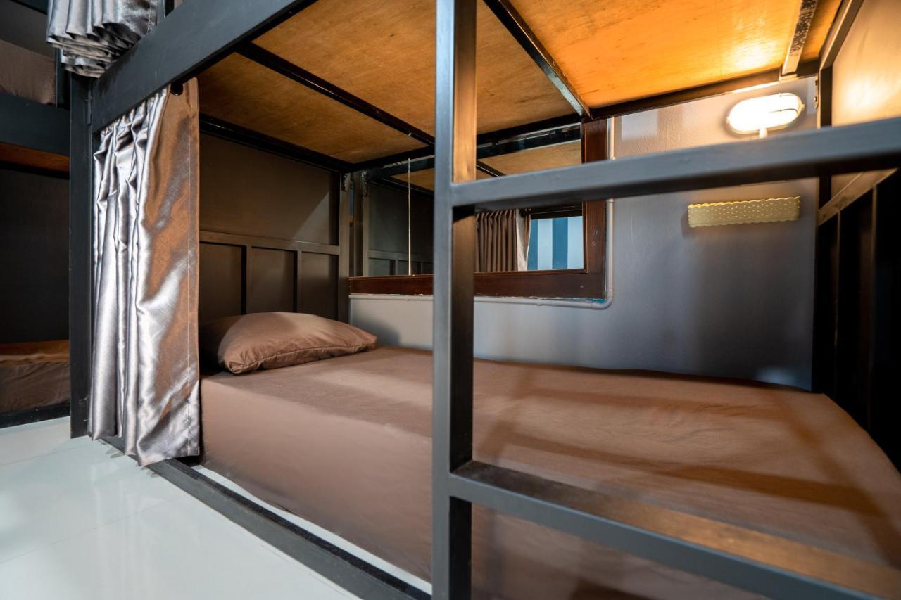 Black Pantera Hostel Patong Zewnętrze zdjęcie