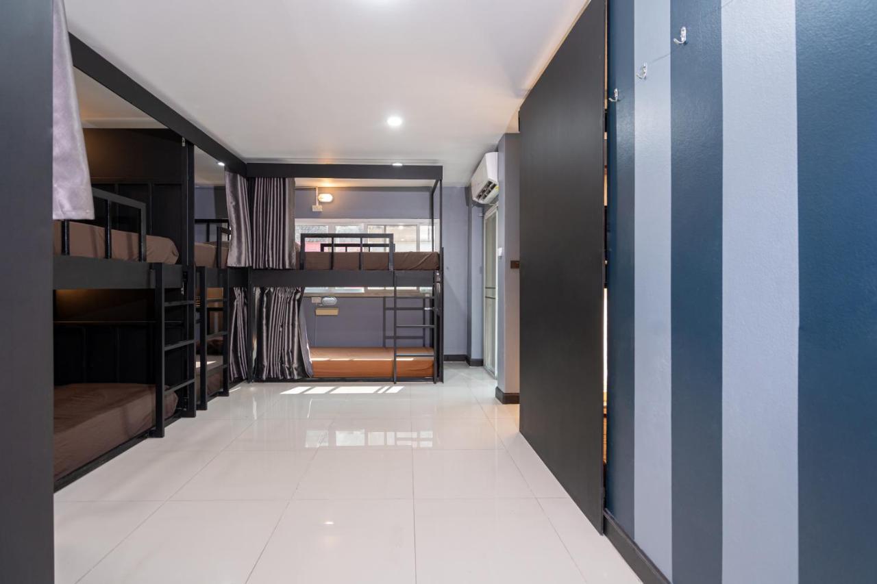 Black Pantera Hostel Patong Zewnętrze zdjęcie