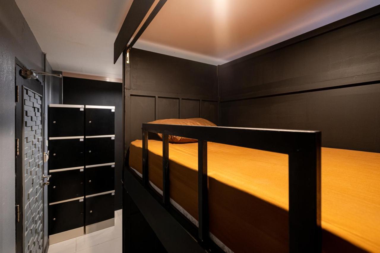 Black Pantera Hostel Patong Zewnętrze zdjęcie