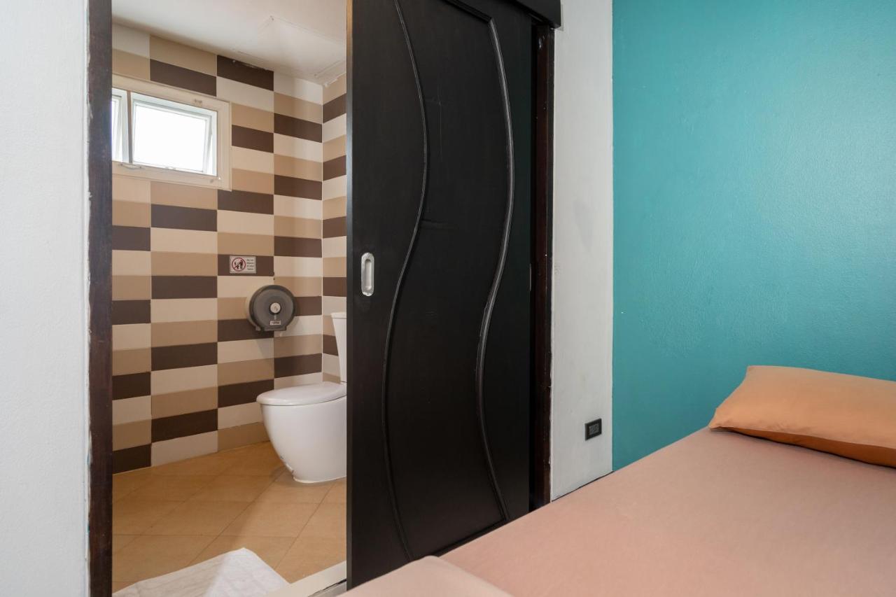 Black Pantera Hostel Patong Zewnętrze zdjęcie