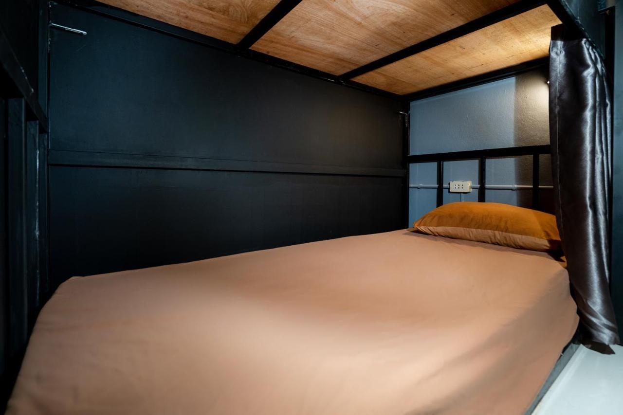 Black Pantera Hostel Patong Zewnętrze zdjęcie