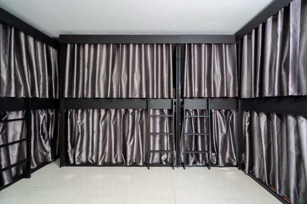 Black Pantera Hostel Patong Zewnętrze zdjęcie