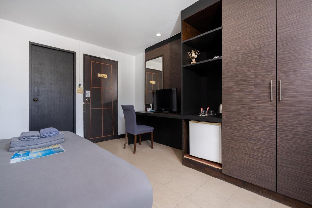Black Pantera Hostel Patong Zewnętrze zdjęcie