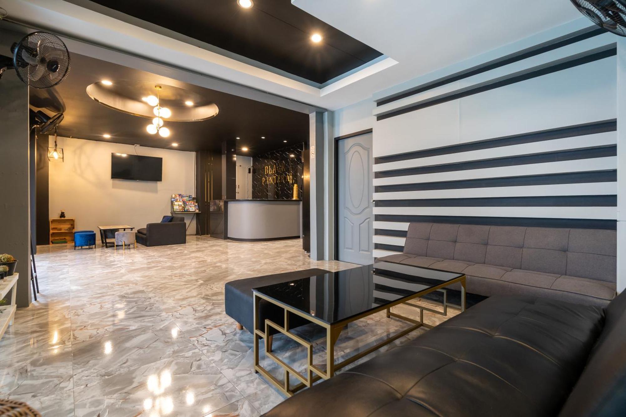Black Pantera Hostel Patong Zewnętrze zdjęcie