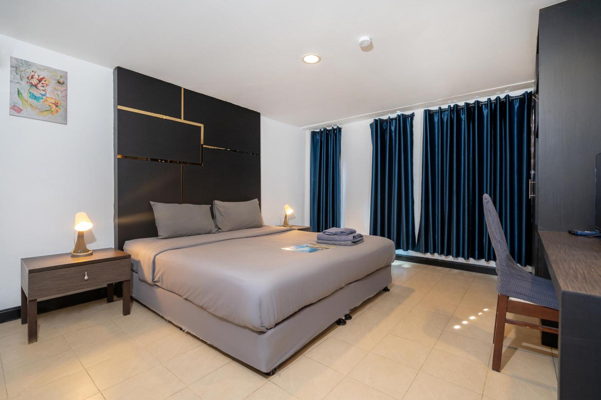 Black Pantera Hostel Patong Zewnętrze zdjęcie