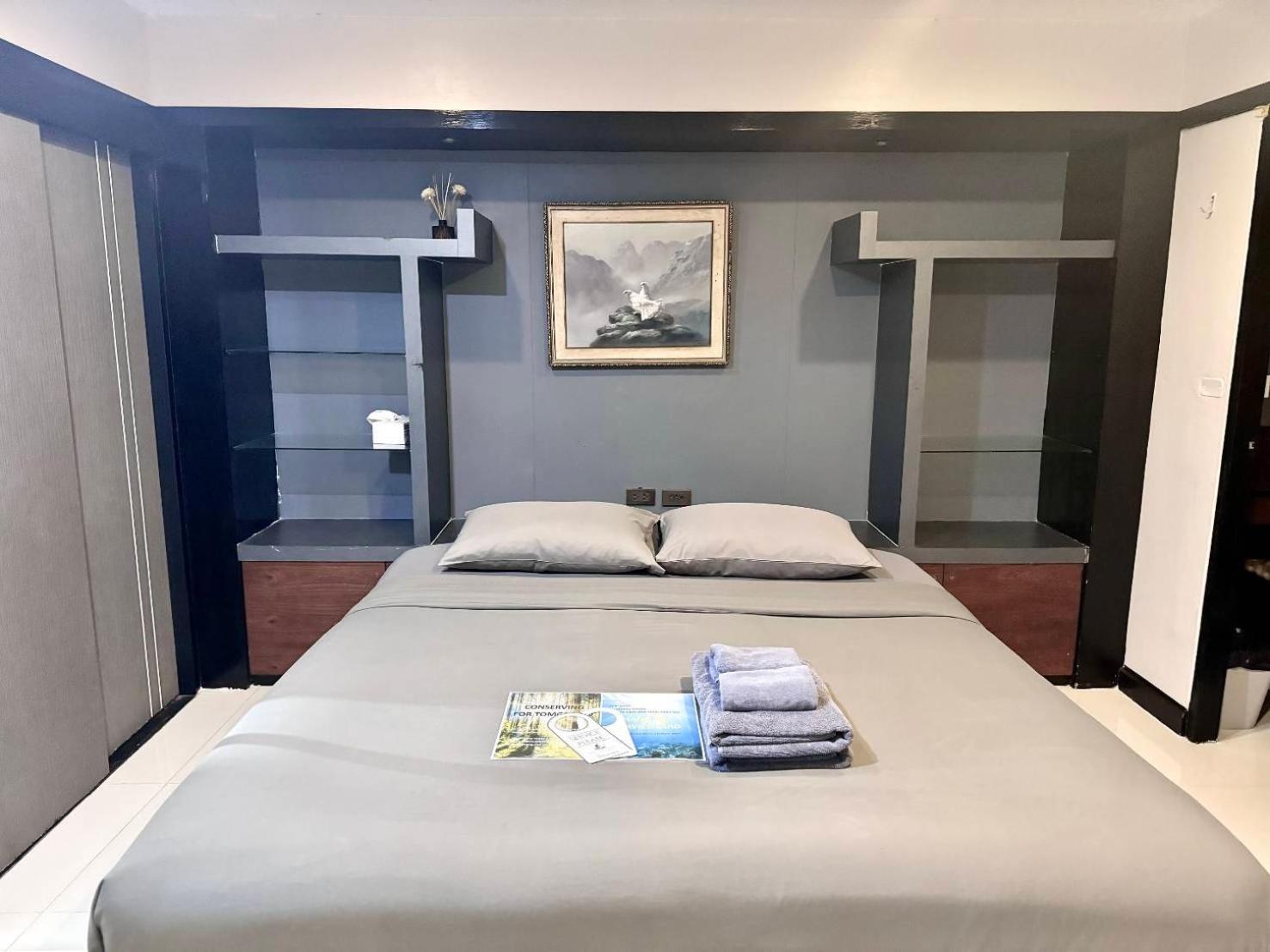 Black Pantera Hostel Patong Zewnętrze zdjęcie
