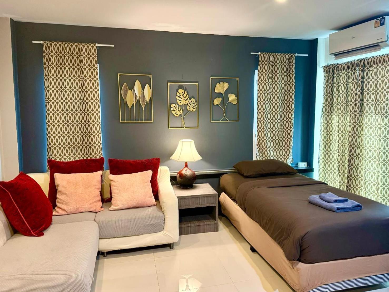 Black Pantera Hostel Patong Zewnętrze zdjęcie