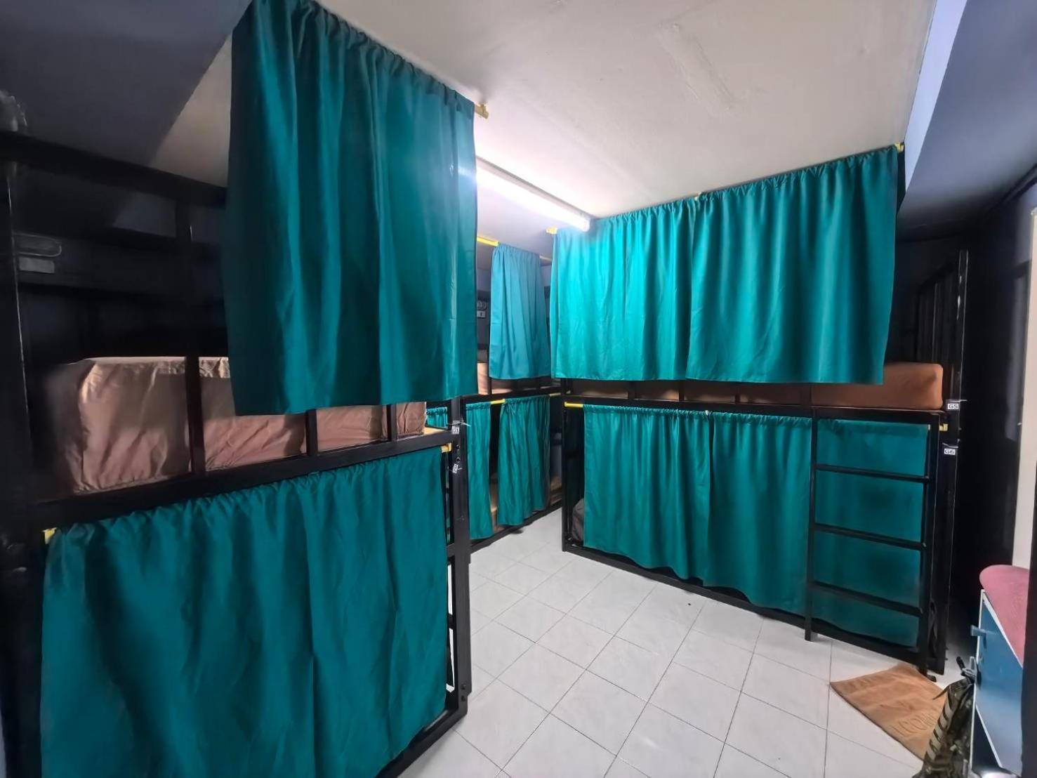 Black Pantera Hostel Patong Zewnętrze zdjęcie